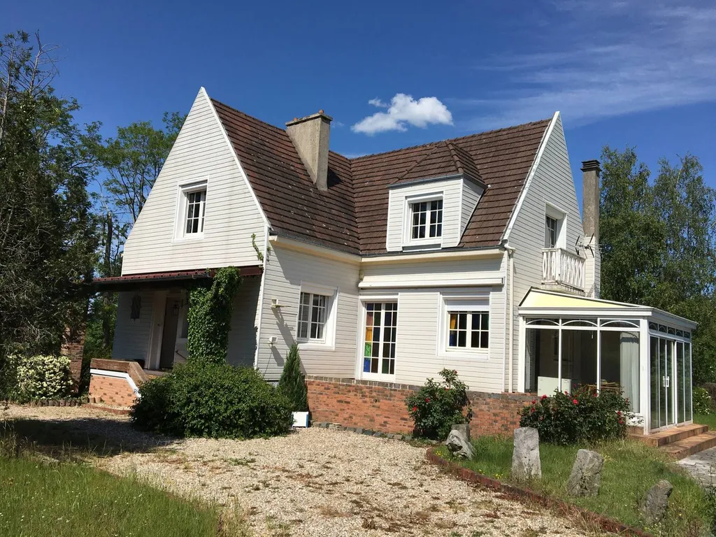 Pavillon d'architecte à vendre proche de la Mailleraye sur Seine sur environ 1 hectare de terrain