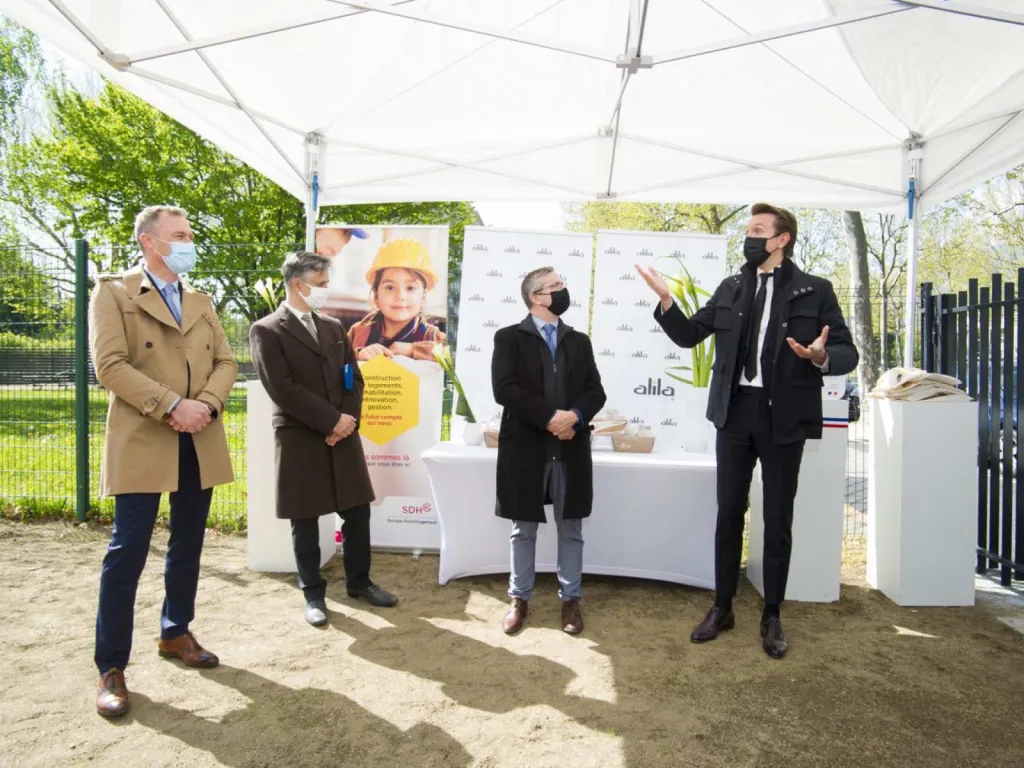 Reportage photographique événementiel inauguration de la Résidence D'Clic Pont-de-Claix discours du PDG du groupe Alila Hervé Legros