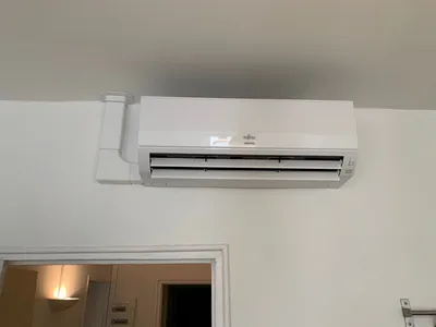 Installation de climatisation inverter réversible de la marque Atlantic Fujitsu sur la commune de Roquevaire 