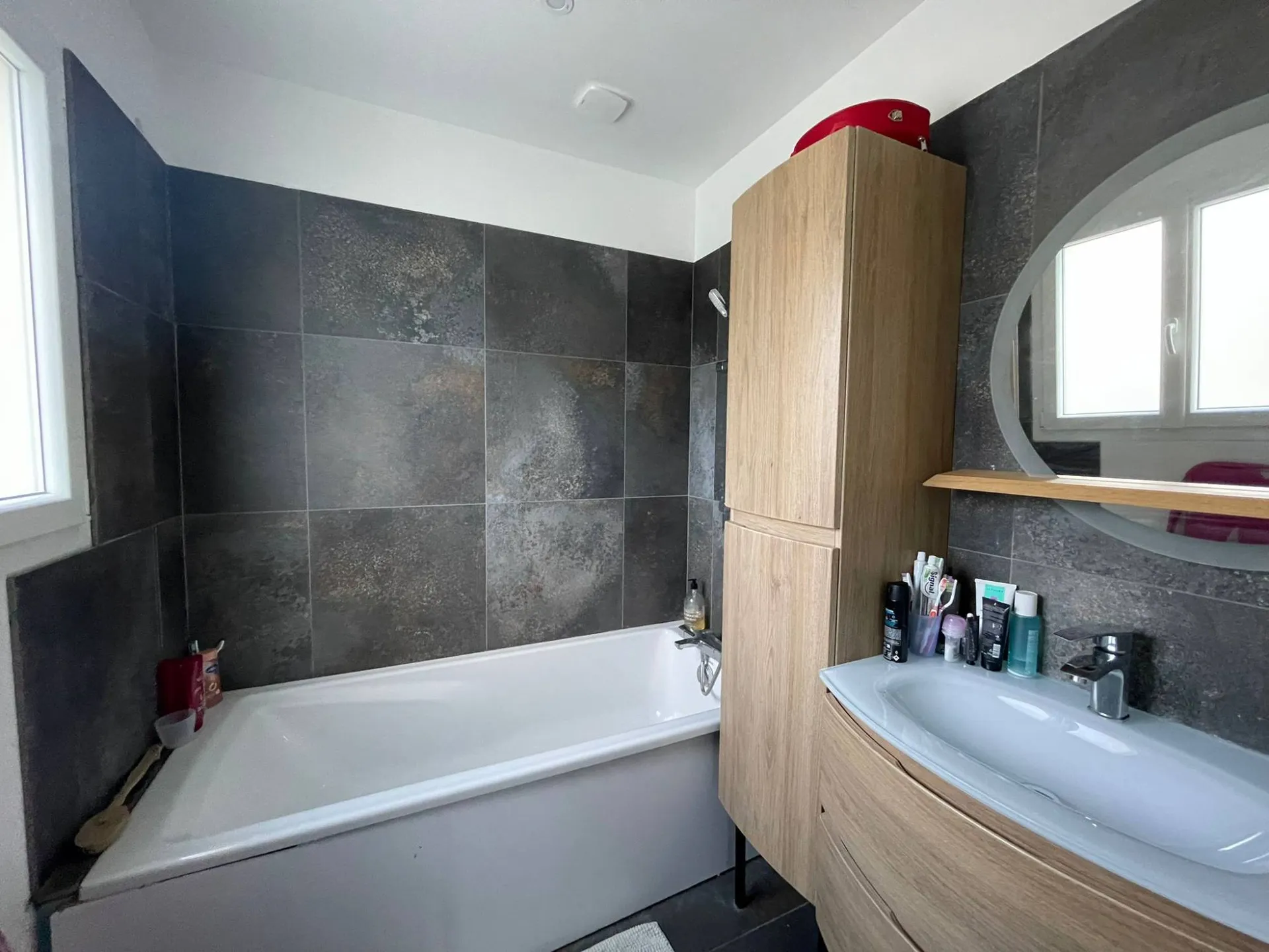 Maison rénovée avec suite parentale au RDC et jardin - Montville 76 - Normandie