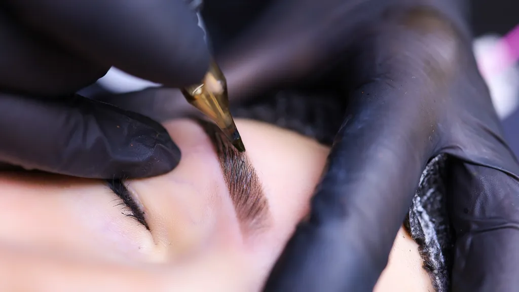 Formation perfectionnement maquillage permanent - Sourcils, eye liner, bouche