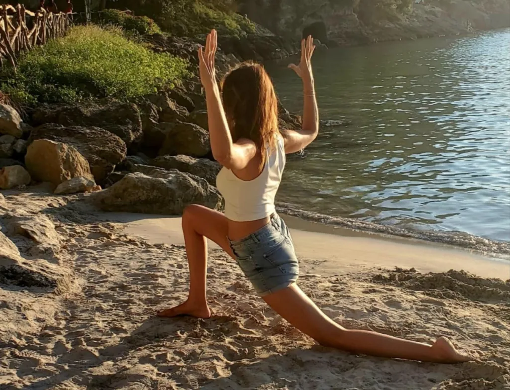 Anjaneyasana