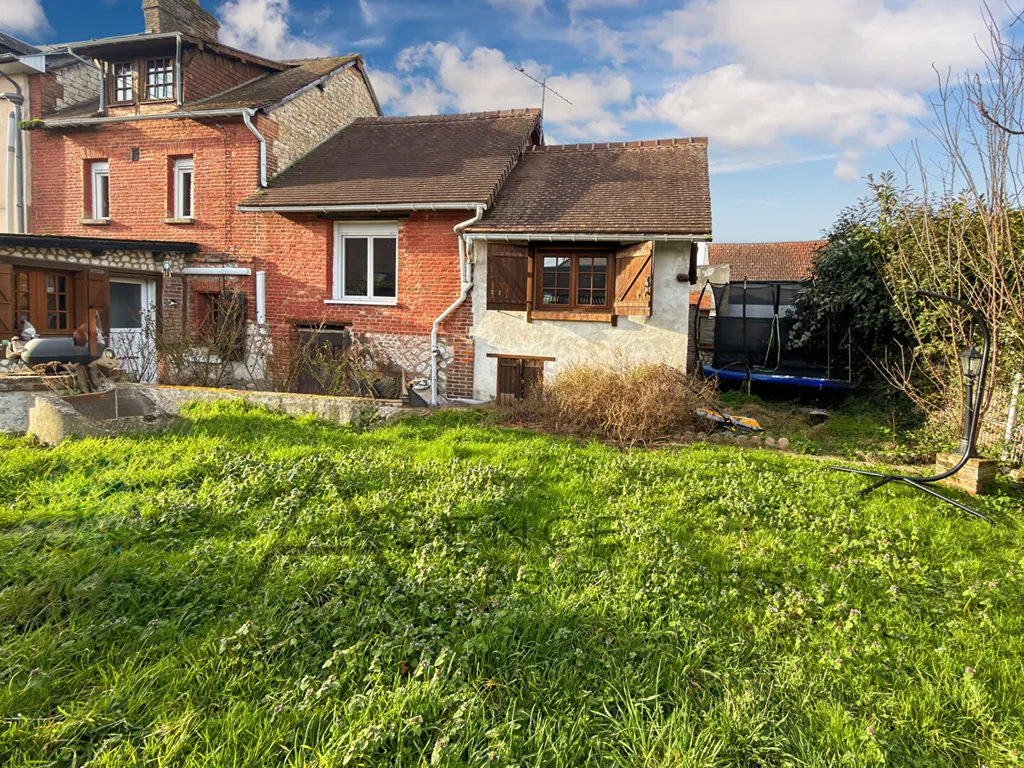 A vendre, maison de 98 m² sur un terrain de 210 m² sur la commune de Saint-Pierre-Lès-Elbeuf 76320