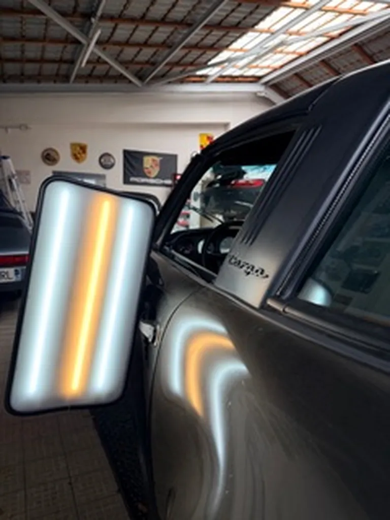 Débosselage sans peinture et réparation véhicule grêlé à domicile en Île-de-France