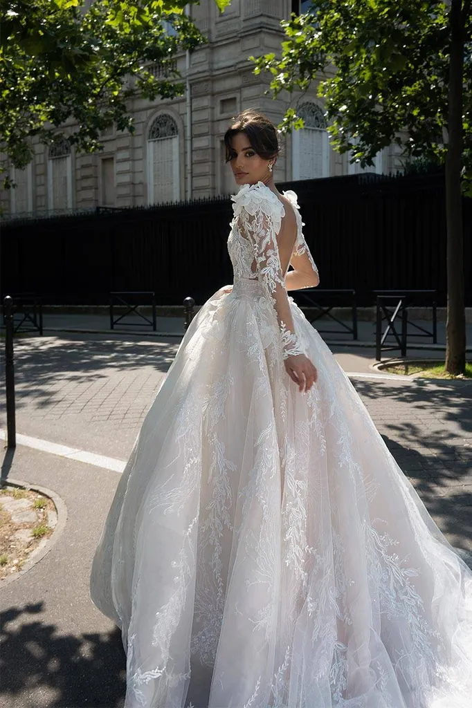Robe de mariée de la Marque Dylan Parienty robe haute couture a AIX-EN-PROVENCE