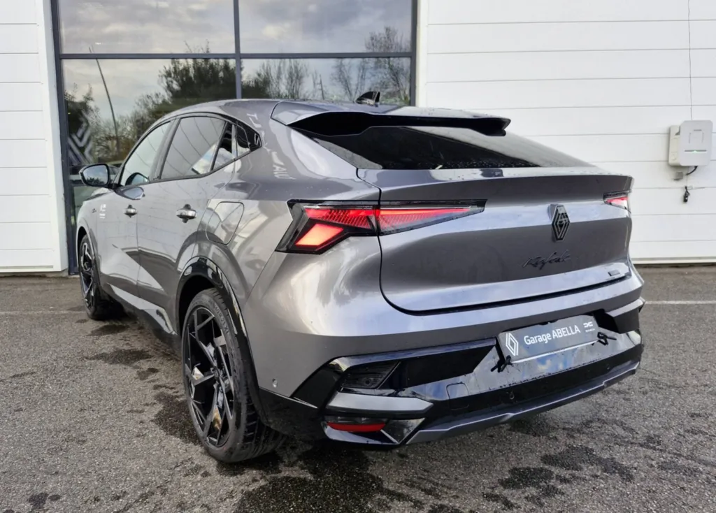 Renault Rafale Atelier Alpine E-Tech 300 4x4 / 4control advanced / Harman Kardon / Matrix Led / occasion près de Toulouse en Occitanie