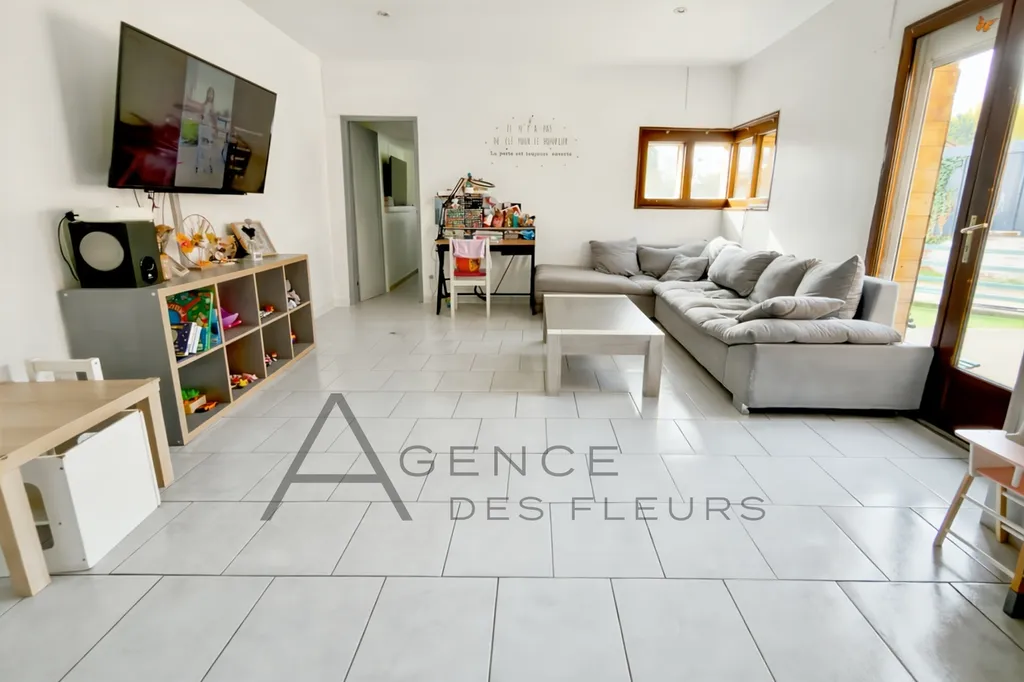 À vendre, maison de brique de 120m² sur un terrain de 600m² situé à Saint-Aubin-les-Elbeuf 76410