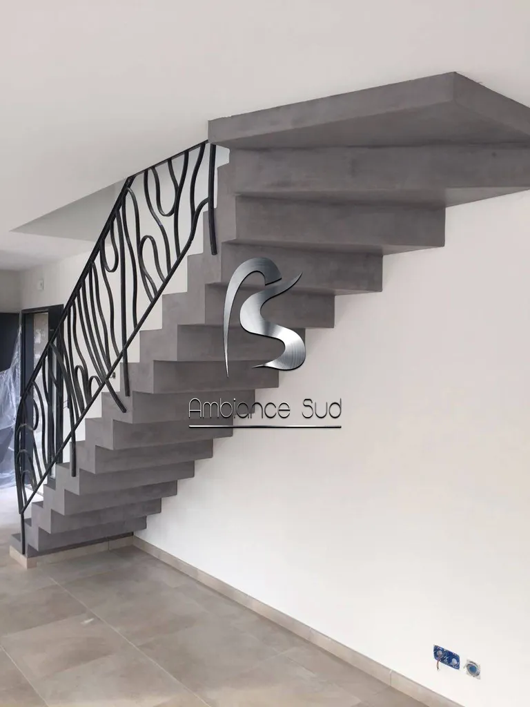 AMBIANCE SUD ESCALIER EN BÉTON CIRE TALOCHE