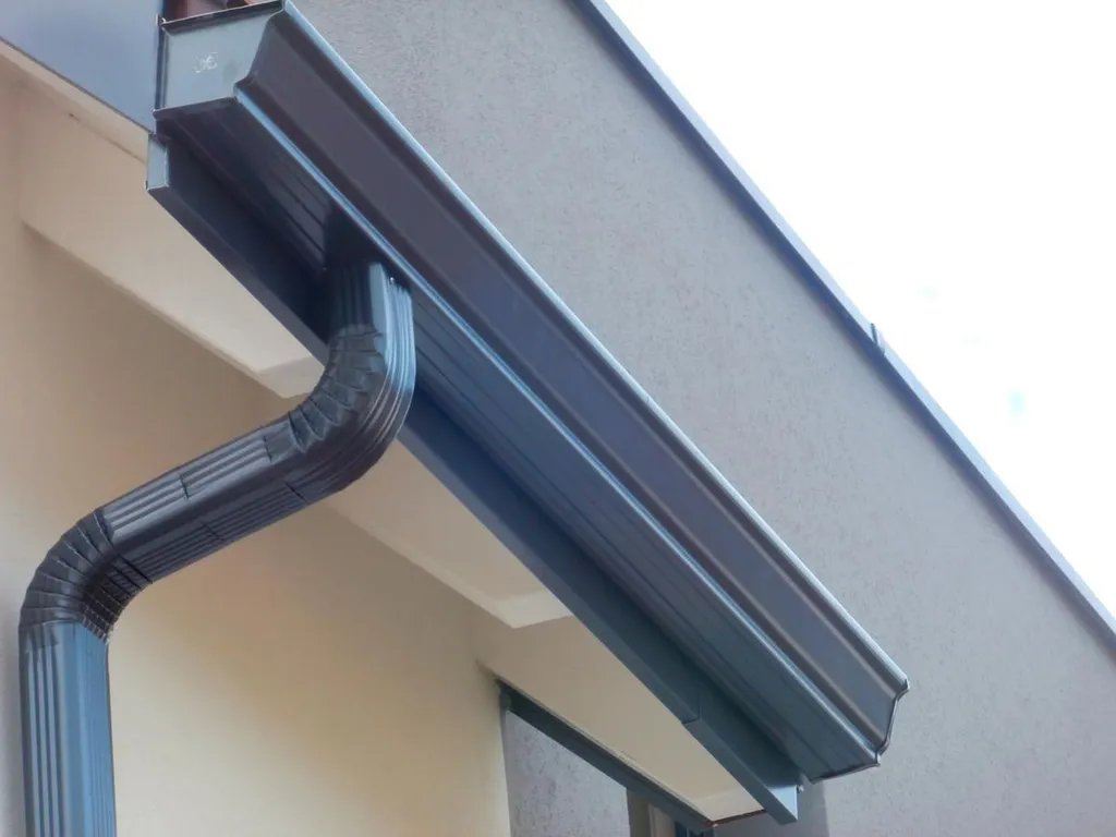Fabrication et pose de gouttière aluminium sans soudure à Noé en Haute-Garonne