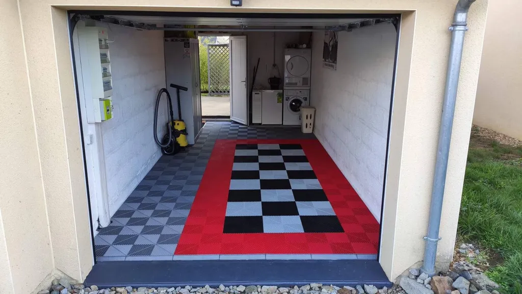 Aménagement d'un garage en dalles Swisstrax, près du Mans en Sarthe