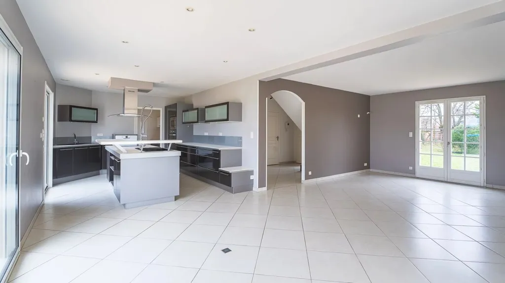 Grande maison moderne et lumineuse à vendre en Sarthe