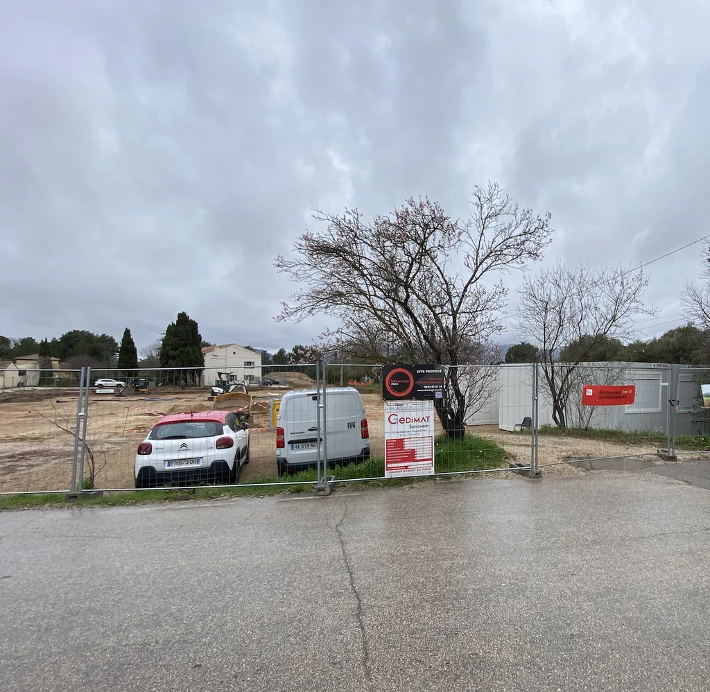 Installation d’une vidéosurveillance temporaire OMVC200 avec 5 caméras et centrale GSM/IP, télésurveillance 24h/24 à Gémenos 13420