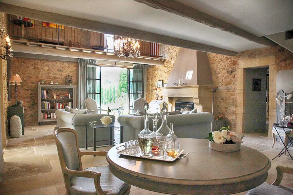 Maison de charme en pierre en Provence