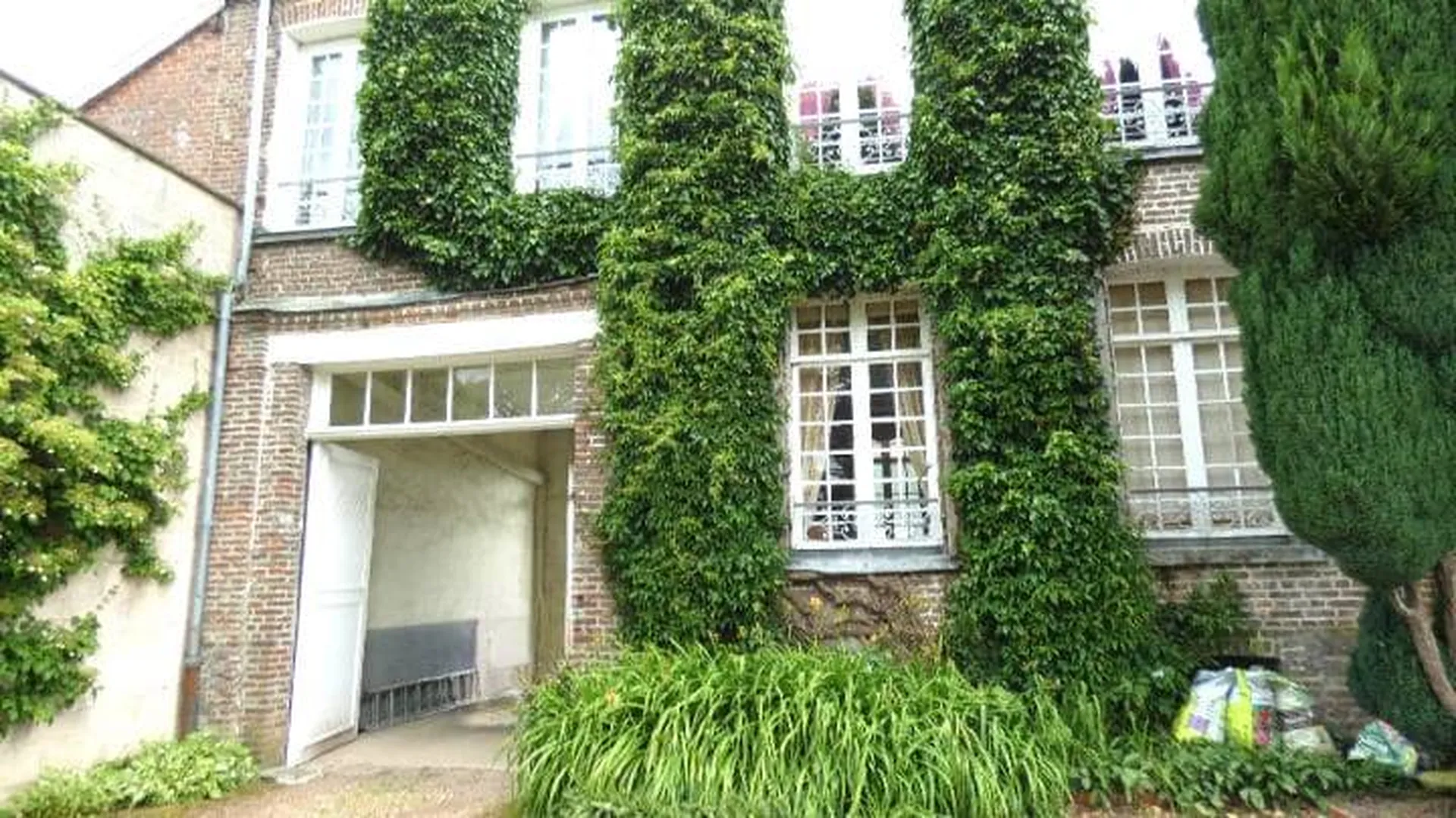 SOUS OFFRE Demeure sur Parc