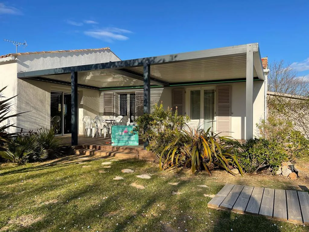 Pose d'une pergola à Beaulieu