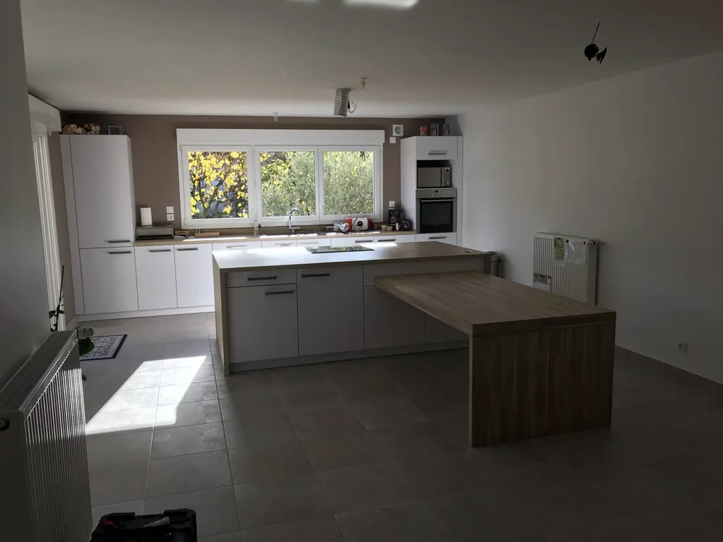 cuisiniste moderne bois saint priest