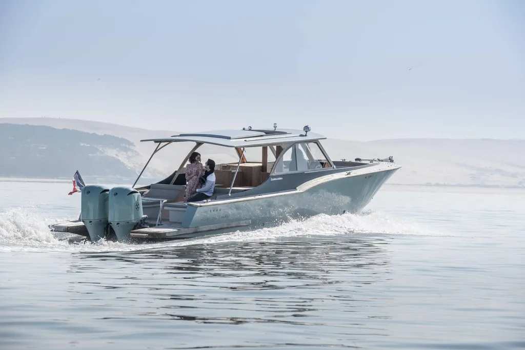 Vedette PICNIC CLUB SPORT haut de gamme - Skipper ENEKO - CAP FERRET - Karine Medina Photographe