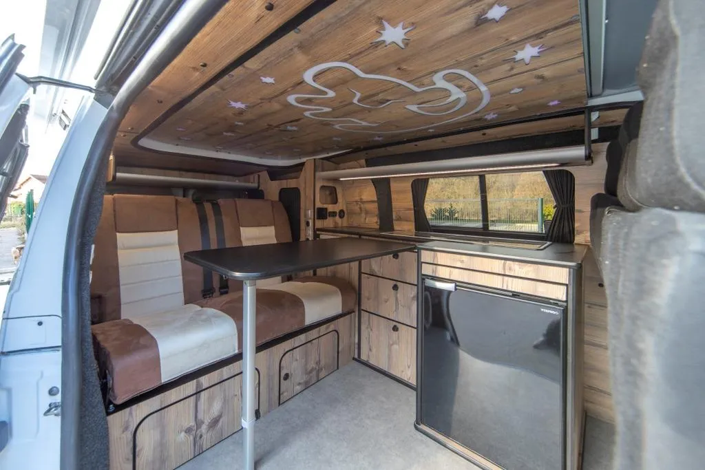 Aménagement intérieur sur-mesure Peugeot Expert XL à Lyon et dans le Rhône