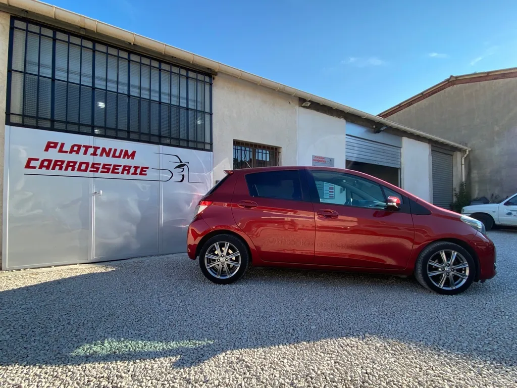 Réparation suite à un accrochage avec remplacement de l’aile arrière de cette Toyota Yaris