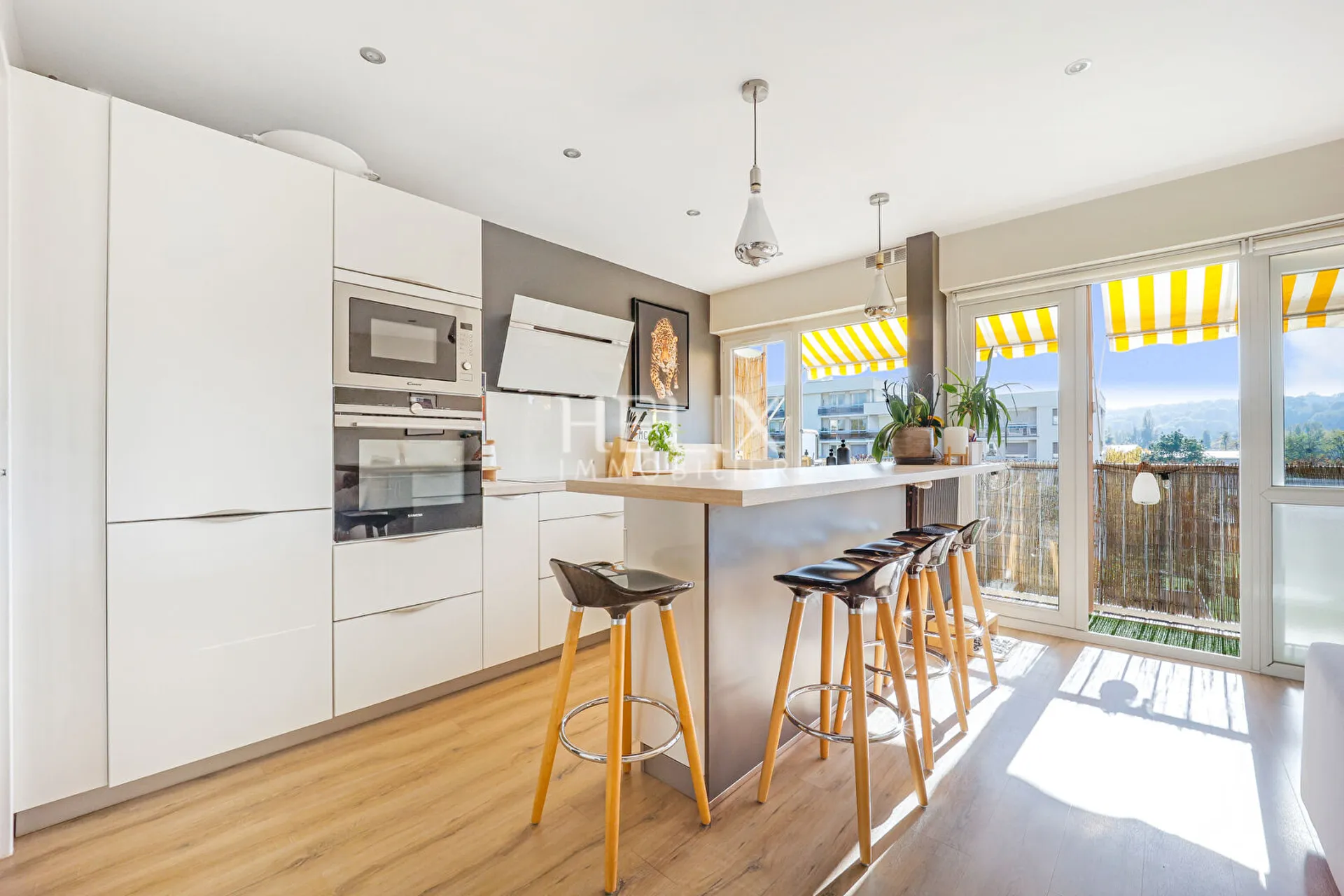 Le Pecq. 3 pièces, orienté Sud, en excellent état et décoré avec goût 