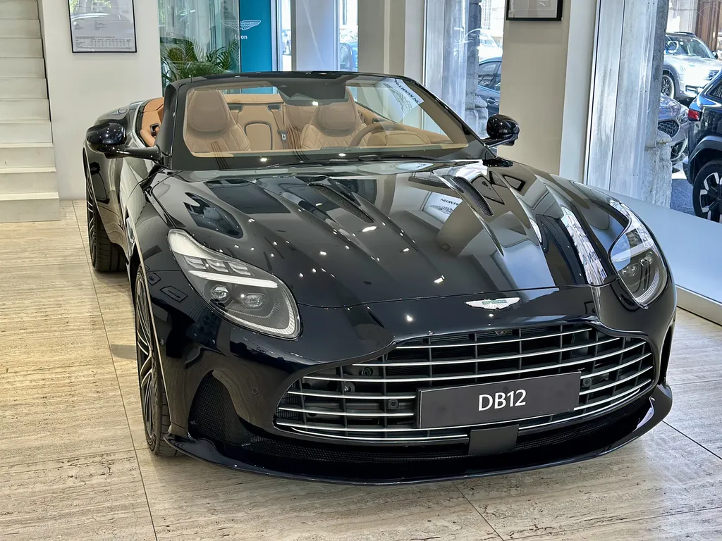 Traitement céramique sur Aston Martin DB12 Volante – EMB Detailing, votre expert automobile haut de gamme sur lyon proche de vienne