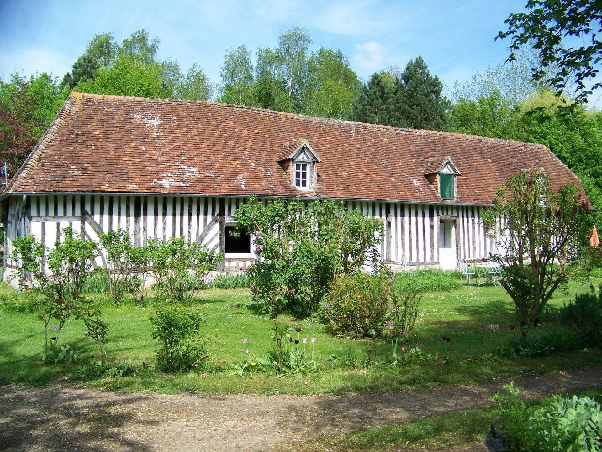A acheter demeure de caractère avec gîtes et piscine chauffée en Normandie 14