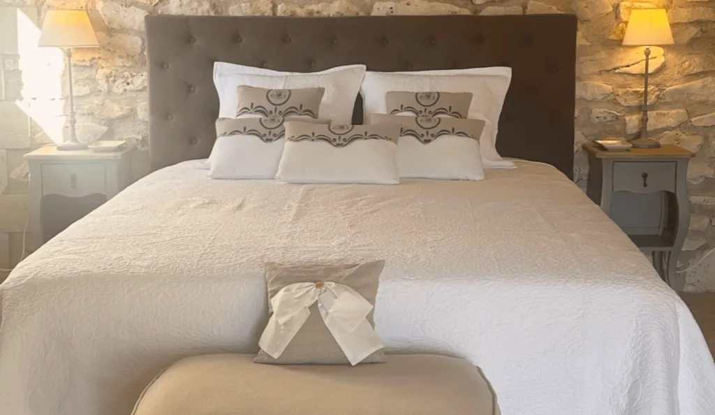 The Garance Room : A tranquil escape awaits in Provence with harmonious design, cosy comfort and a discreet setting ideal for restorative stays