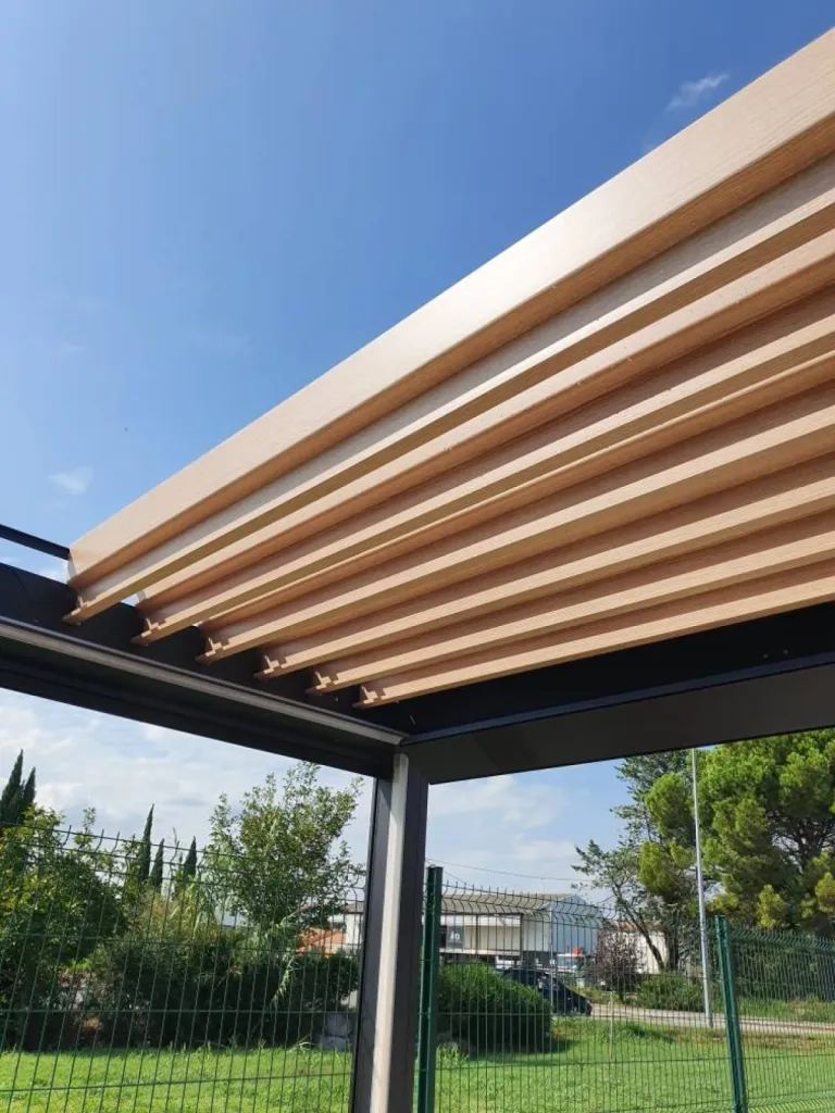 Lames retractables pergola bioclimatique aluminium