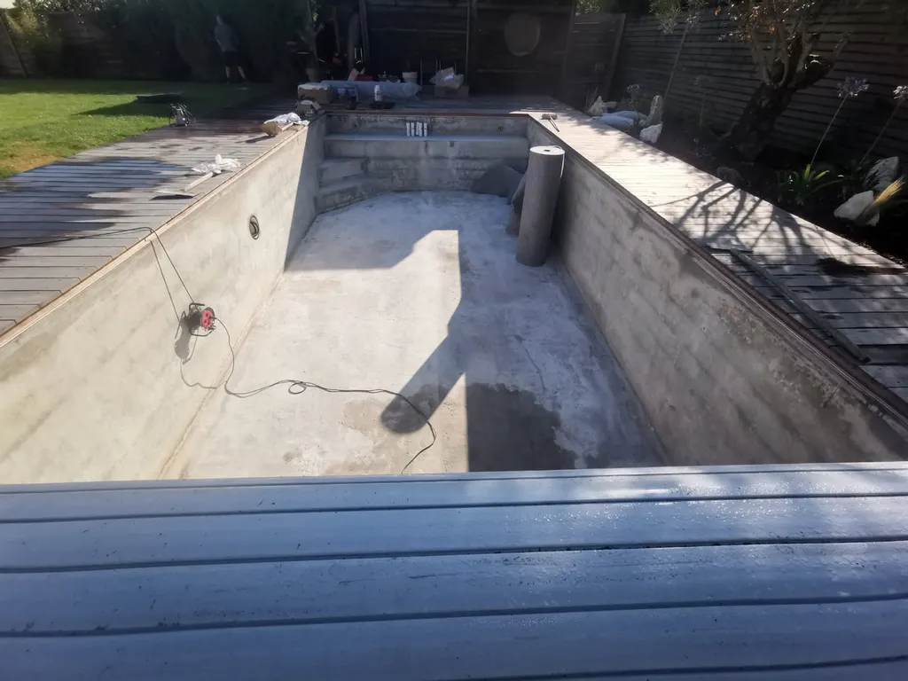 Quand faire construire sa piscine au Cap-Ferret pour en profiter dès l’été et anticiper les délais de réalisation ?