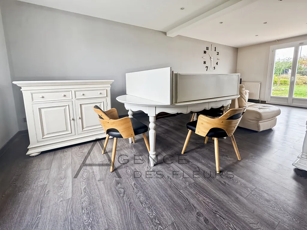 À vendre, maison d'habitation de 123 m² sur un terrain de 1025 m² situé à Saint-Aubin-les-Elbeuf 76410