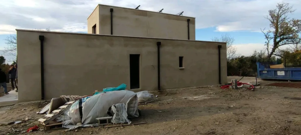 Installation gouttières en Ardèche