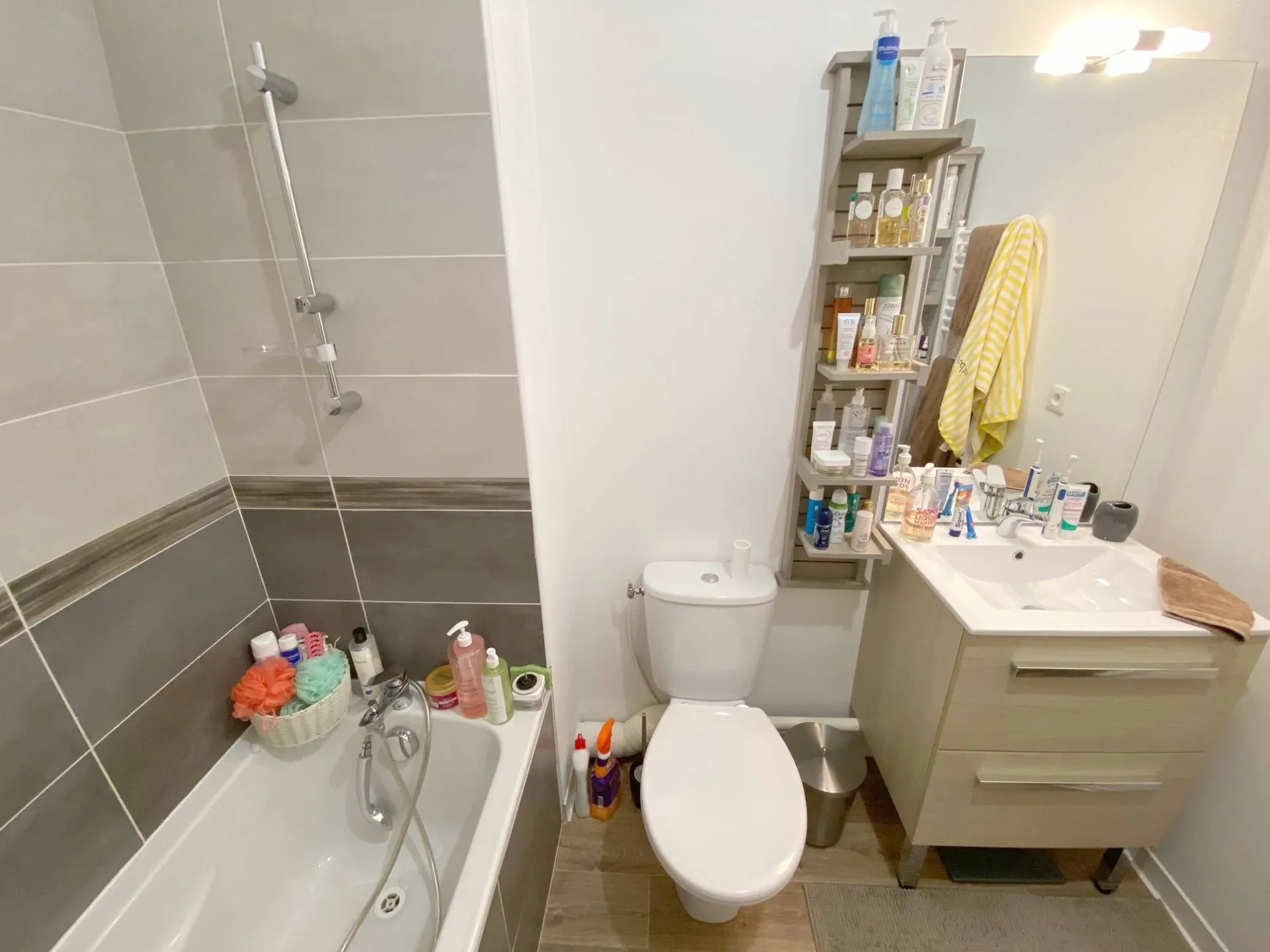 VENTE APPARTEMENT T3 Roquefort la Bédoule avec terrasse, garage et parking privatif 