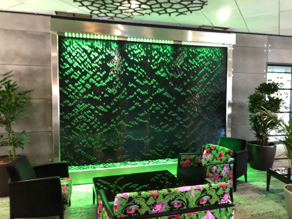 Agencement complet d'un hôtel à Mérignac (des chambres à la salle de réception)