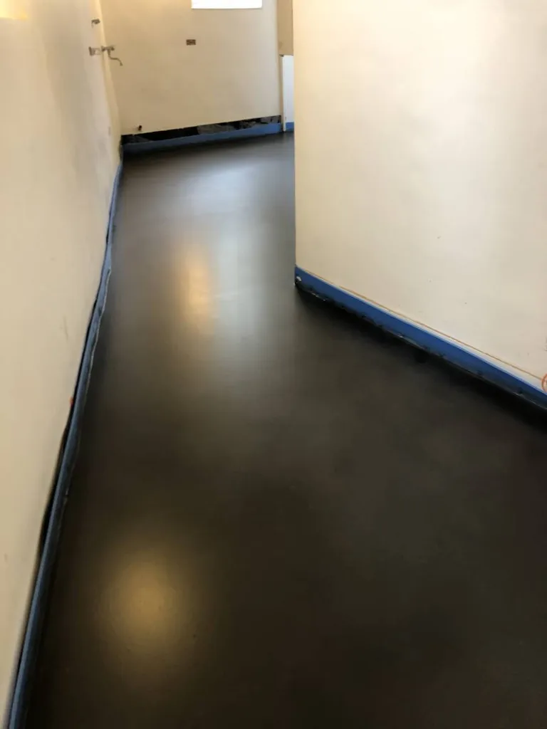 Béton ciré sur mesure poli Saint Tropez Var 83