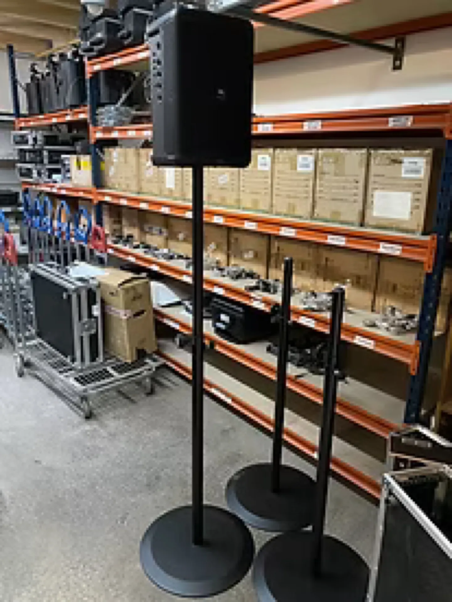 EMBASE RONDE  ET MAT POUR ECLAIRAGE 35MM