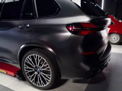 Pose de Film de Protection XPEL pour BMW X5 Drive 50 – Gloss Obsession à Saint-Avé, Morbihan