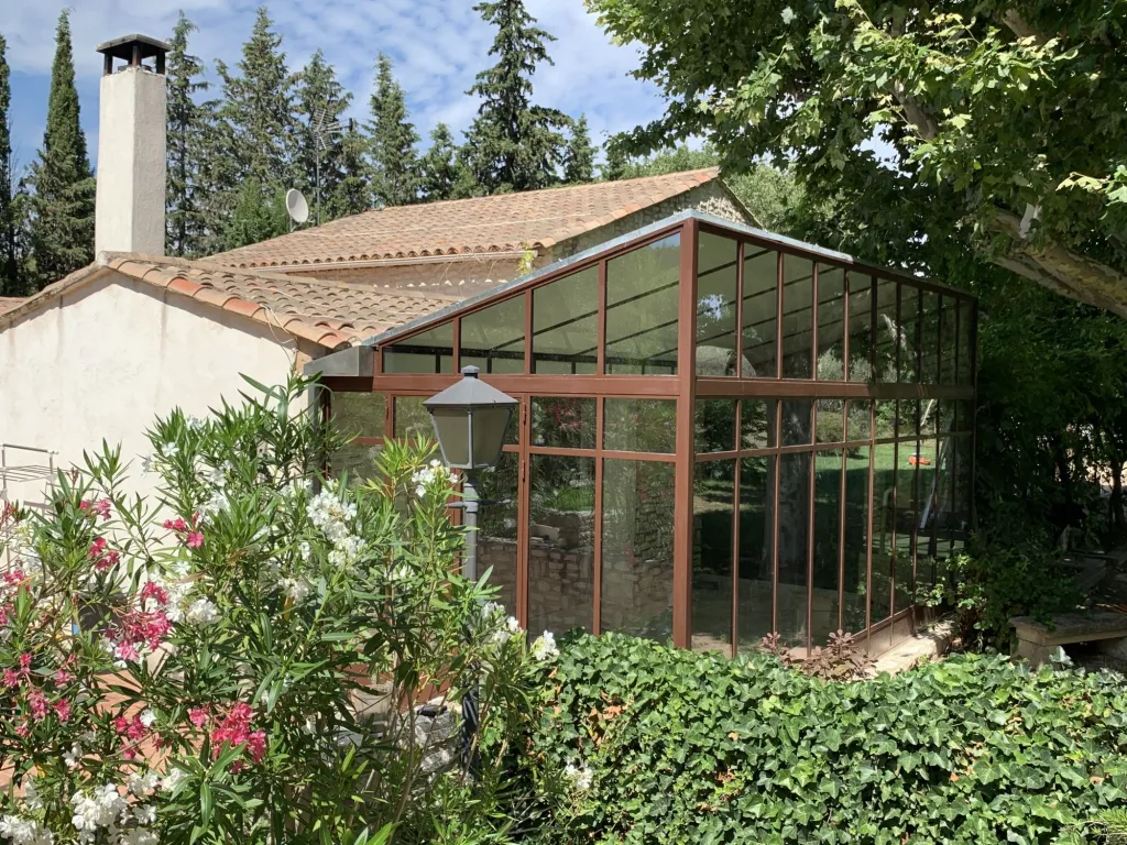 Création d'une véranda sur mesure traditionnelle à Aix-en-Provence Les Granettes