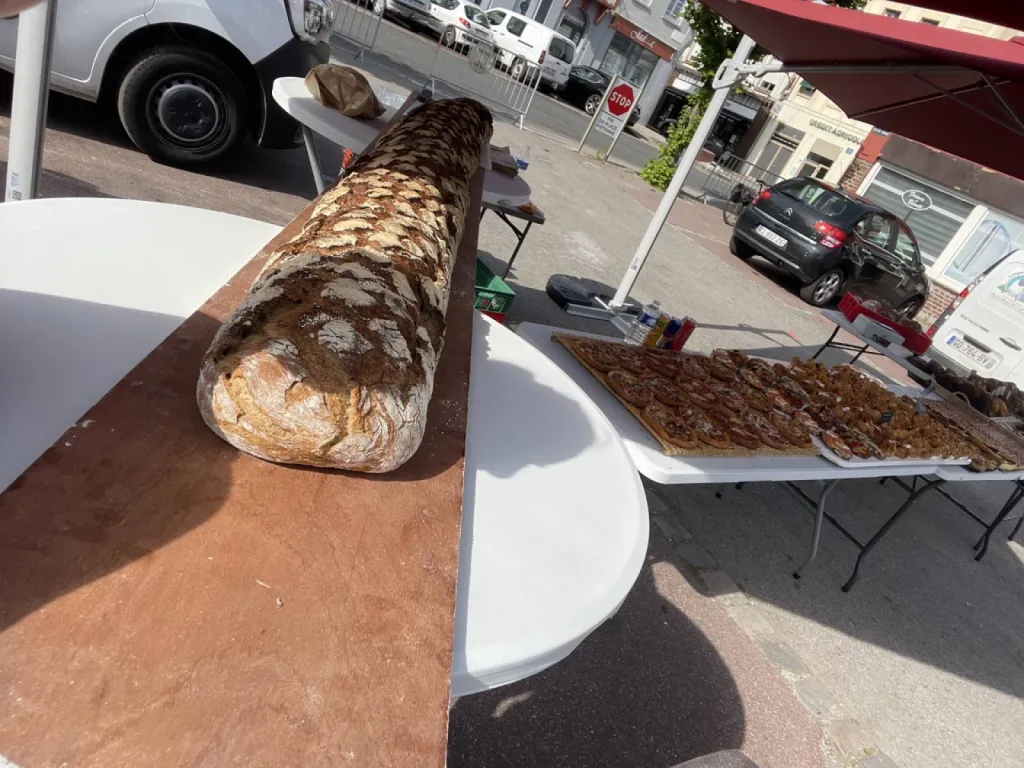 Boulangerie Fanet : pains, quiches et feuilletés maison au marché nocturne de Terres de Caux