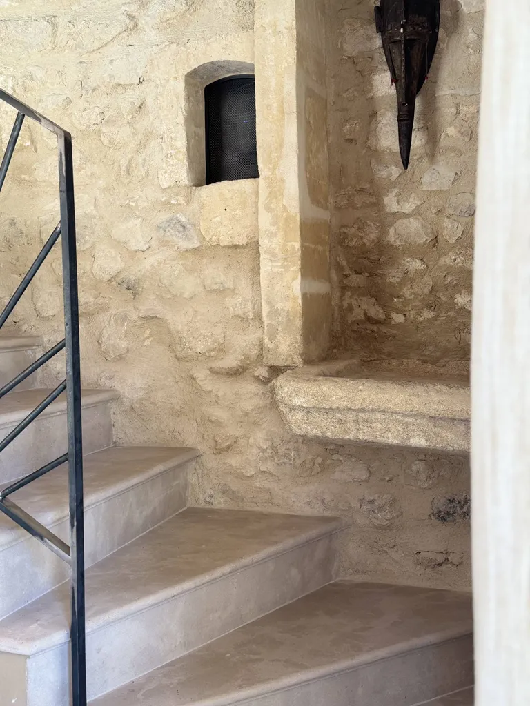 Escalier en Pierre d’Atlas à Mouries