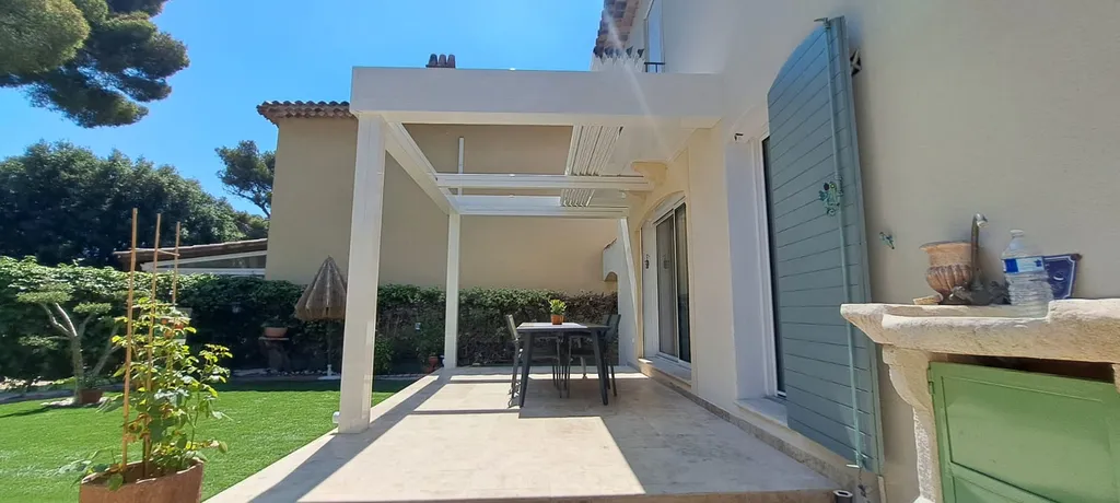 Ciel Ouv'air pergola rétractable isolée Carpentras