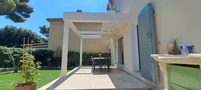 Ciel Ouv'air pergola rétractable isolée Carpentras