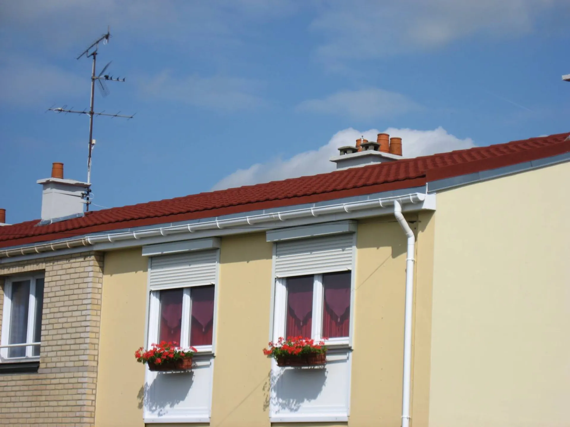 Tuiles GERARD HERITAGE sur toitures fibrociment 1