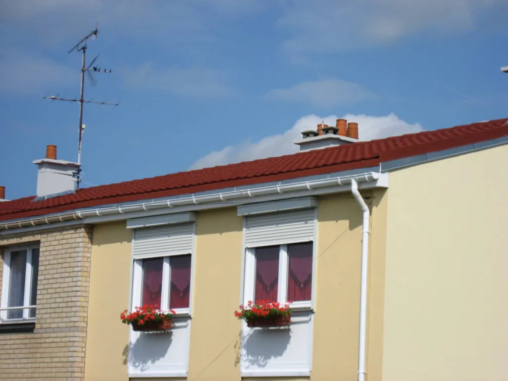 Tuiles GERARD HERITAGE sur toitures fibrociment 1