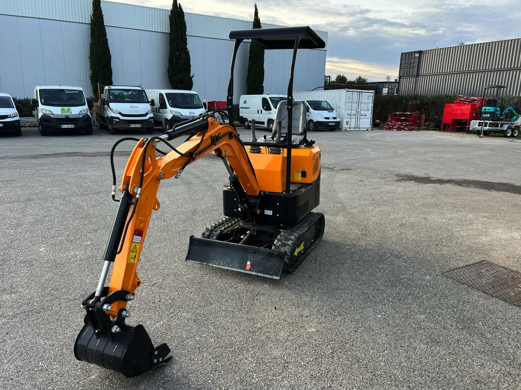 Location de mini-pelle 1 tonne – Avec ou sans chauffeur à Avignon (84) et sa périphérie