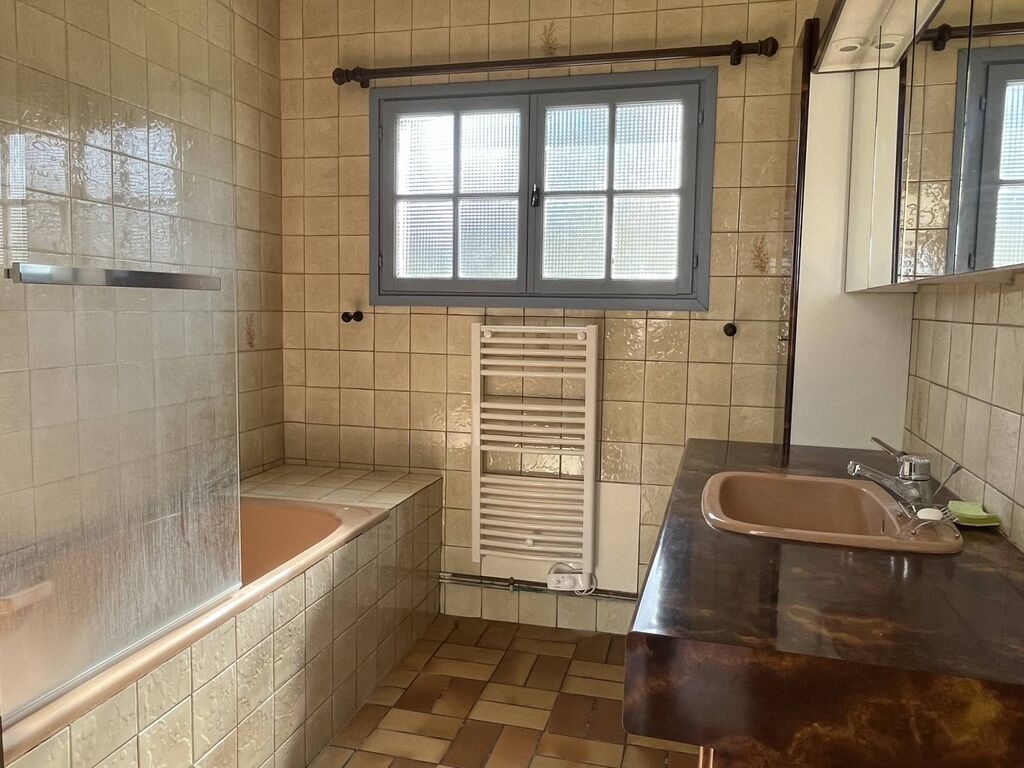 A vendre : Exclusivité ! Maison de caractère - Ecole et commerces à pied