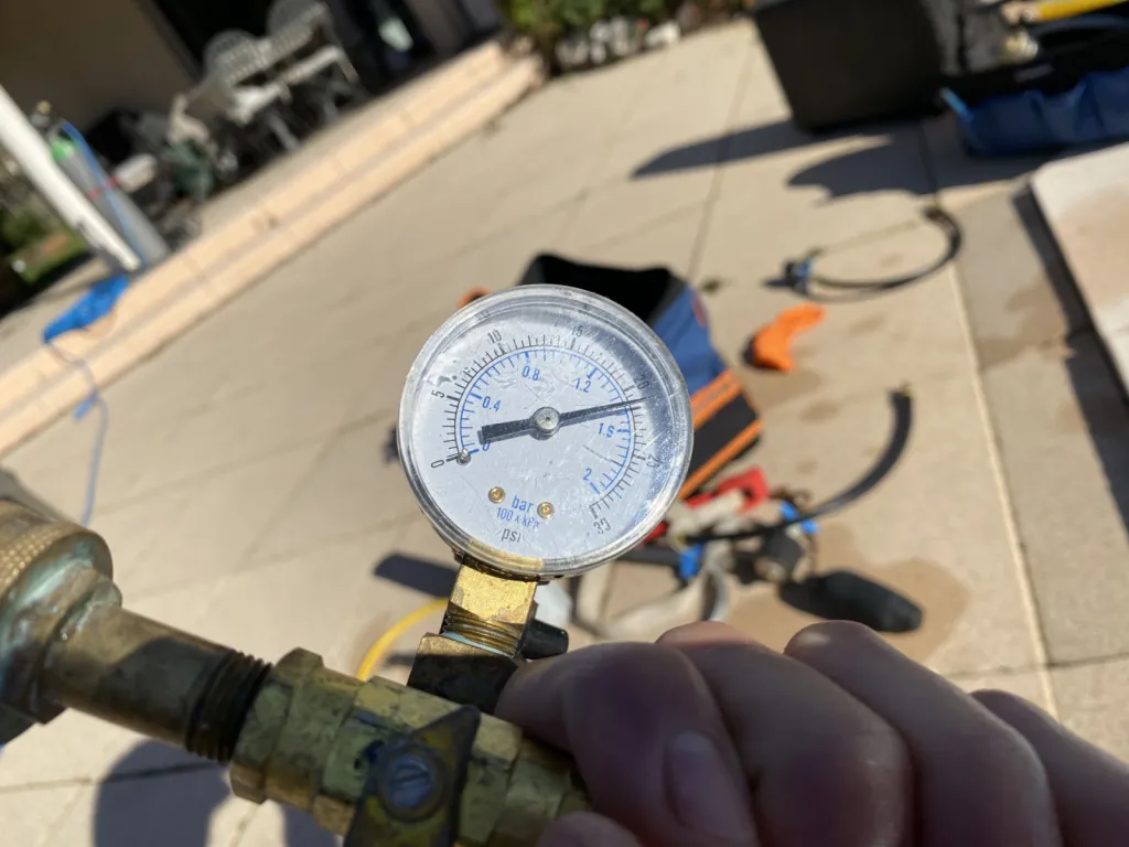 Détection d'une fuite sur piscine béton sans casse ni vidange à Olivet dans le 45