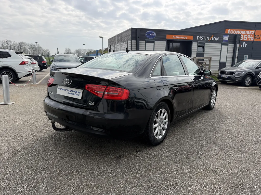 Audi A4 d'occasion à La Frénaye : Berline Diesel Business Line garantie chez Caudebec Automobiles proche Le Havre et Rouen (76)