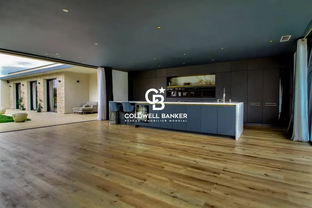 Maison à vendre à La Brède – villa d’architecte neuve avec piscine et grands volumes lumineux