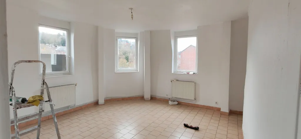 A acheter immeuble avec 3 appartements et 2 maisons sur ma commune d'ELBEUF 76500