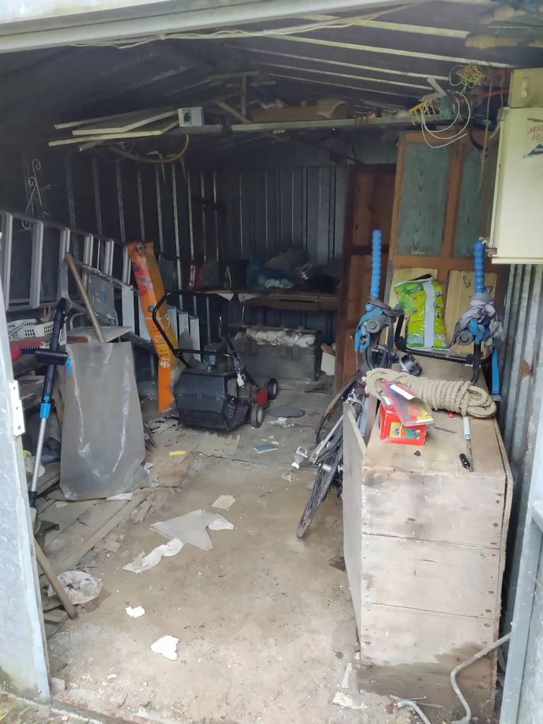 Débarras d'un cabanon de jardin Opération débarras